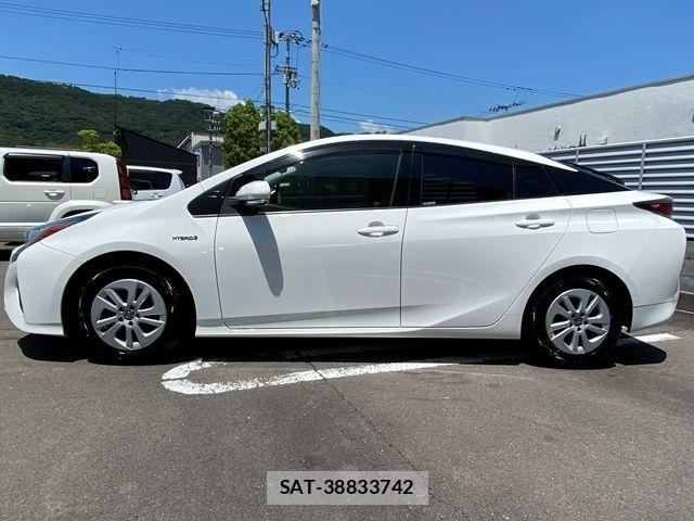 Toyota PRIUS 2019-02 7223755-4
