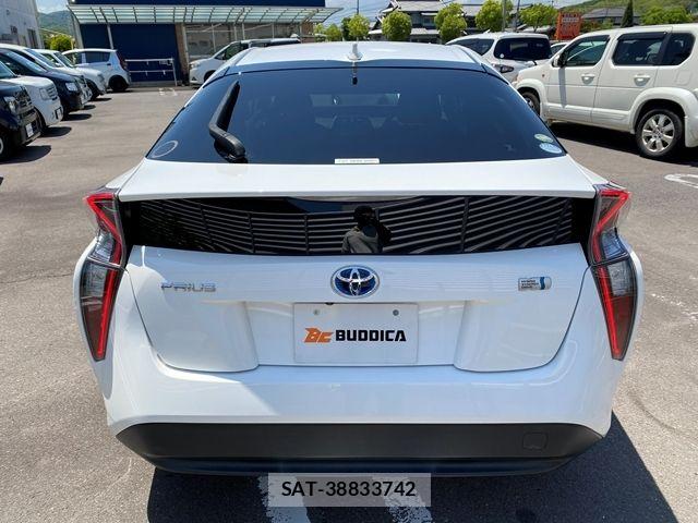 Toyota PRIUS 2019-02 7223755-7