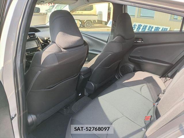 Toyota PRIUS 2021-04 7223785-9