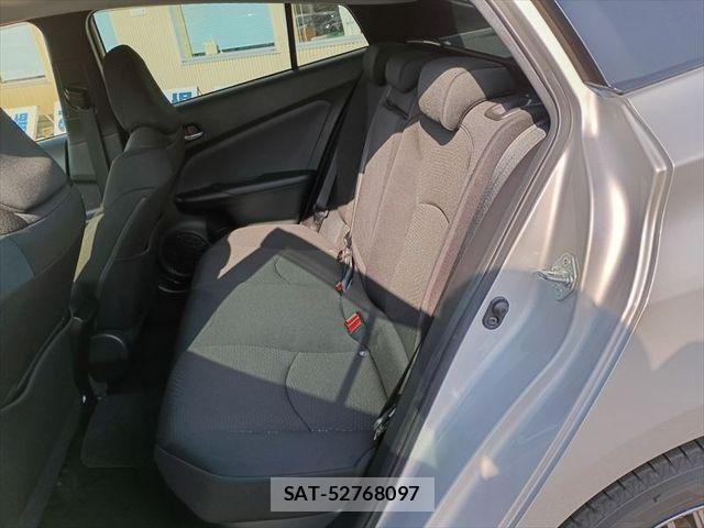 Toyota PRIUS 2021-04 7223785-10
