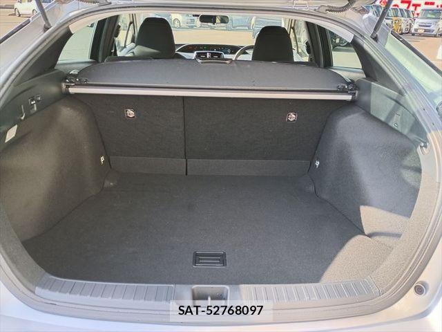 Toyota PRIUS 2021-04 7223785-11