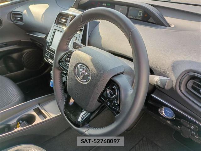 Toyota PRIUS 2021-04 7223785-16