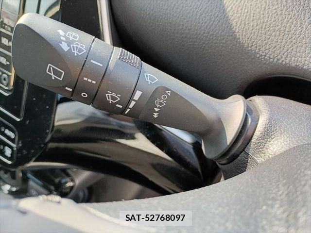Toyota PRIUS 2021-04 7223785-22