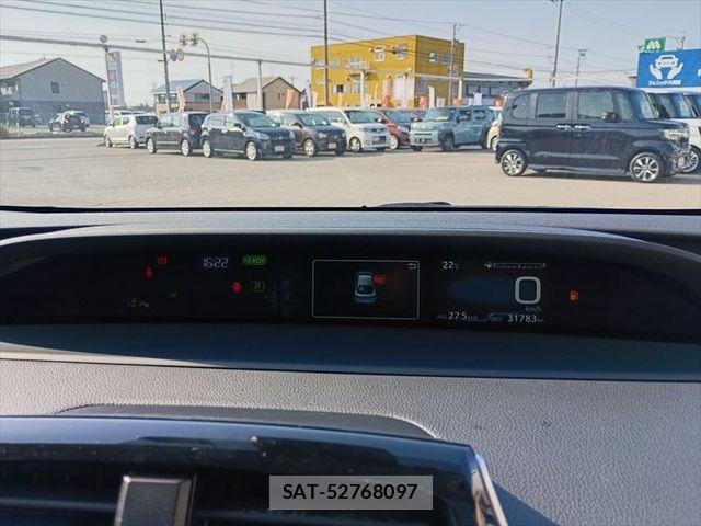 Toyota PRIUS 2021-04 7223785-26