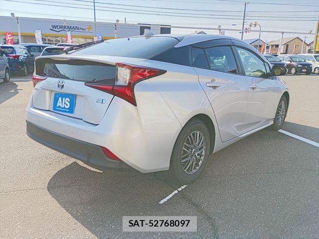 Toyota PRIUS 2021-04 7223785-2