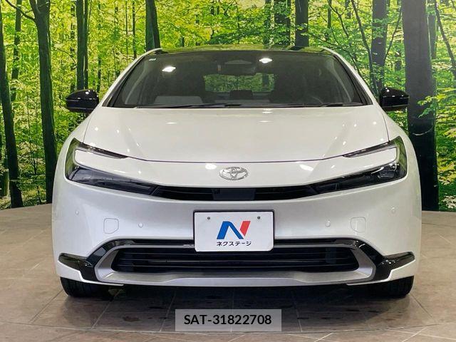 Toyota PRIUS 2023-02 7215438-13