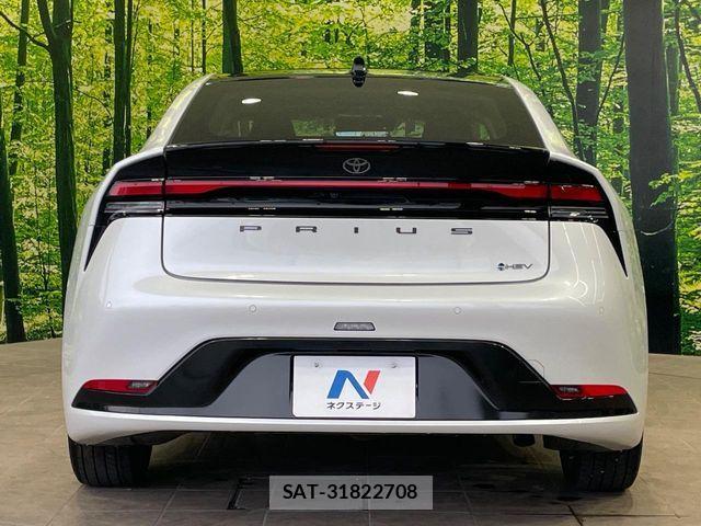 Toyota PRIUS 2023-02 7215438-14