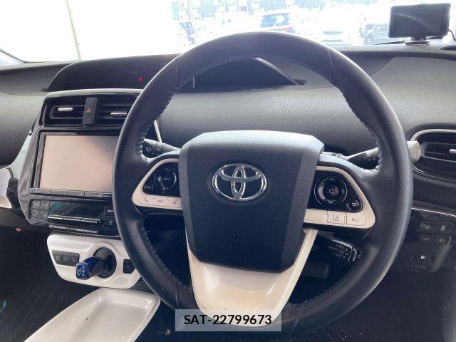 Toyota PRIUS 2017-05 7223720-17