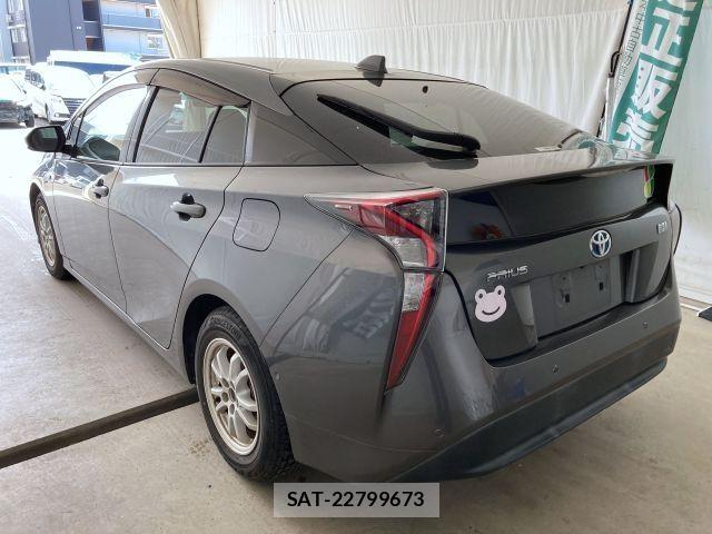 Toyota PRIUS 2017-05 7223720-2
