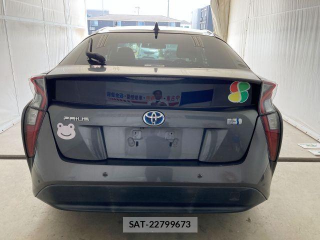 Toyota PRIUS 2017-05 7223720-6