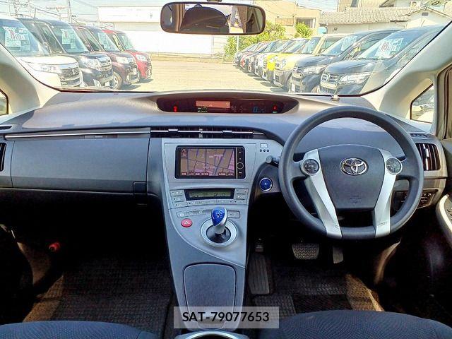 Toyota PRIUS 2013-06 7223659-9