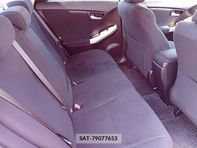 Toyota PRIUS 2013-06 7223659-12