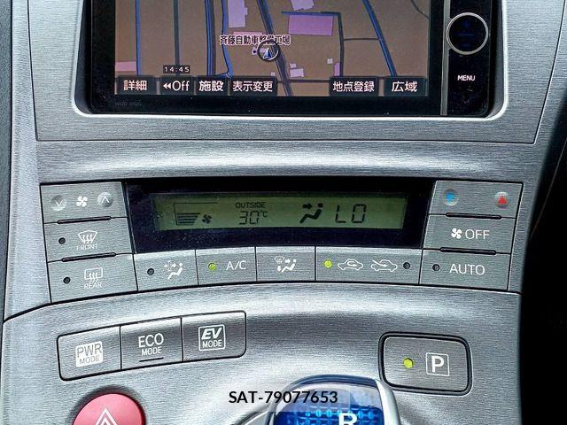 Toyota PRIUS 2013-06 7223659-19