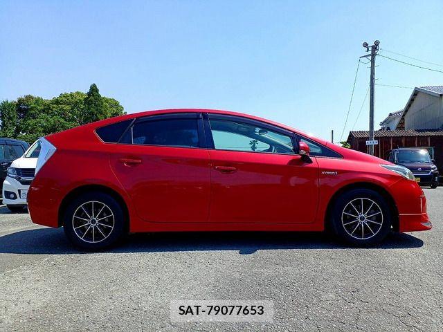 Toyota PRIUS 2013-06 7223659-5