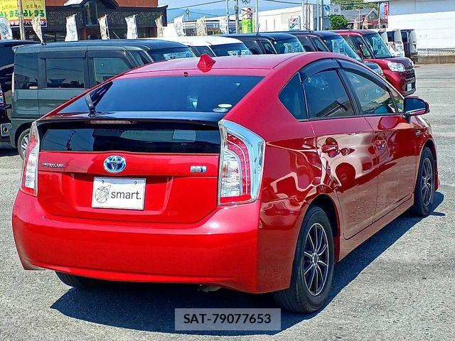 Toyota PRIUS 2013-06 7223659-6