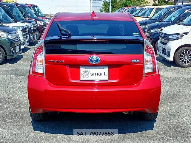 Toyota PRIUS 2013-06 7223659-7