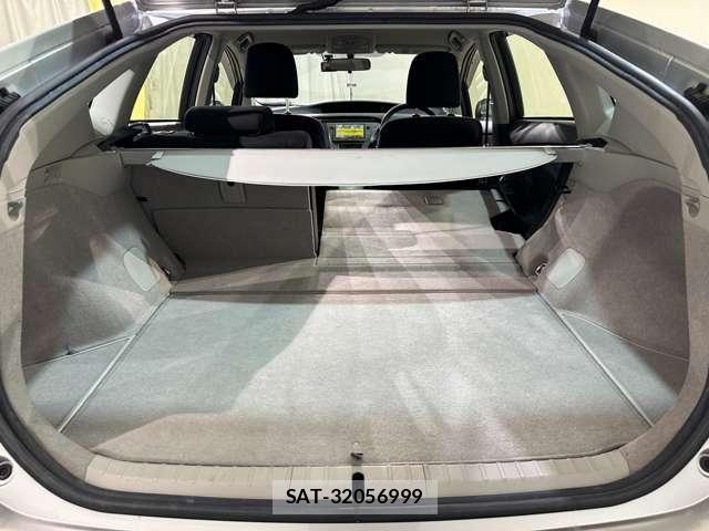 Toyota PRIUS 2014-05 7223679-23