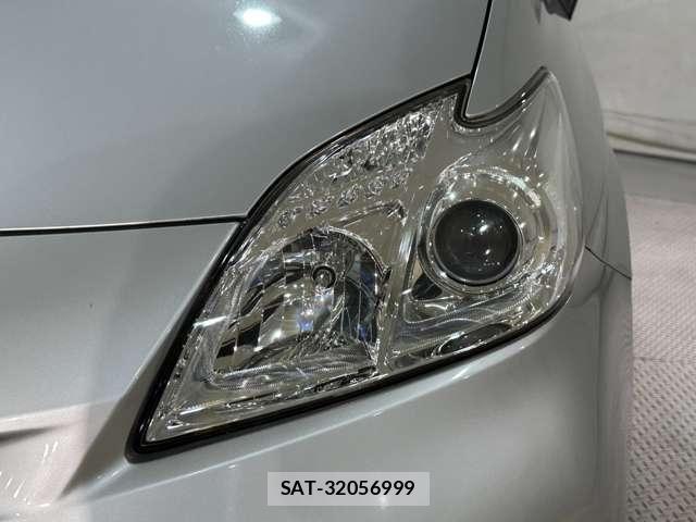 Toyota PRIUS 2014-05 7223679-27
