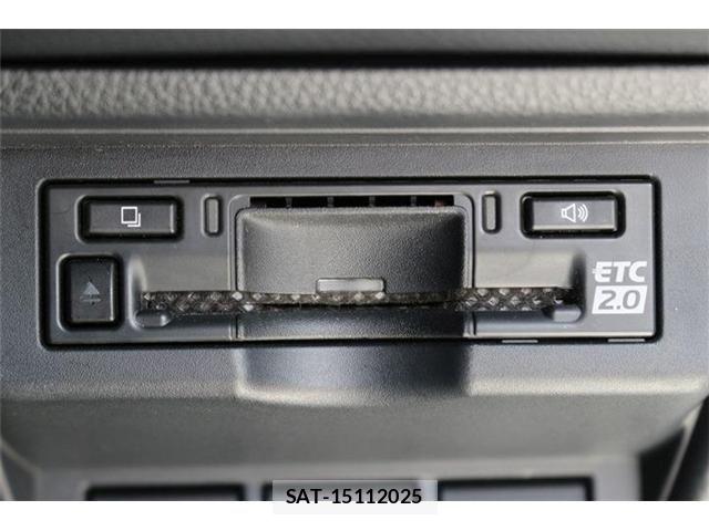 Toyota PRIUS 2023-02 7223802-6