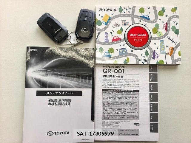 Toyota PRIUS 2023-12 7223829-21