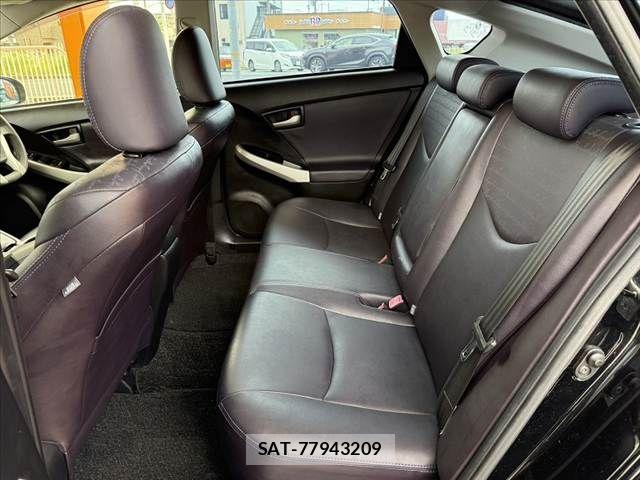 Toyota PRIUS 2013-11 7223671-18