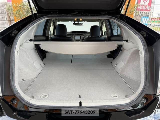 Toyota PRIUS 2013-11 7223671-20