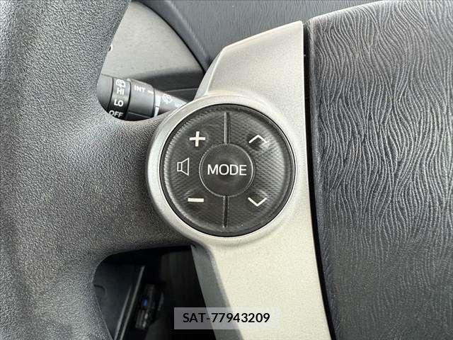 Toyota PRIUS 2013-11 7223671-22