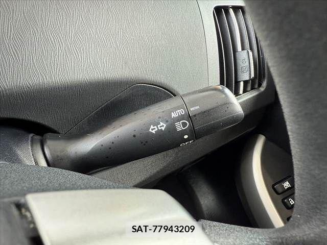Toyota PRIUS 2013-11 7223671-24