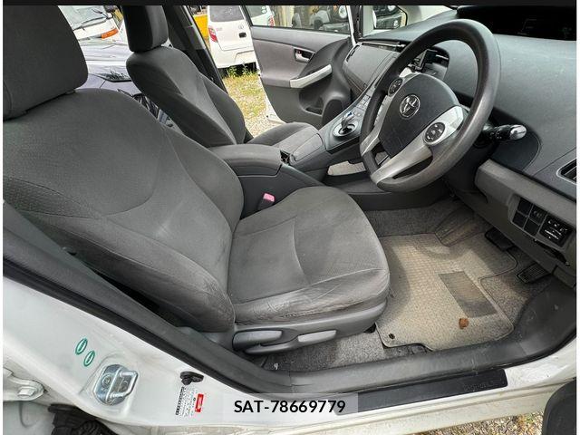 Toyota PRIUS 2011-05 7223629-11