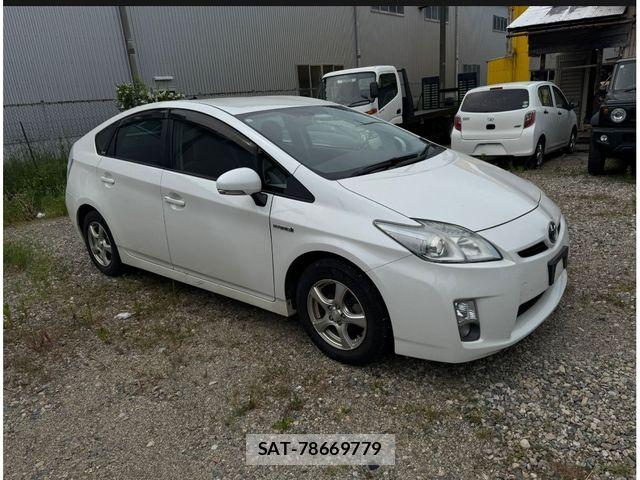 Toyota PRIUS 2011-05 7223629-15