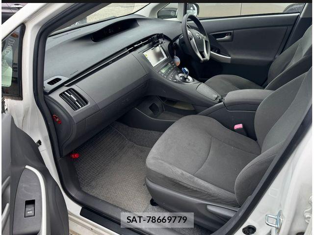 Toyota PRIUS 2011-05 7223629-1