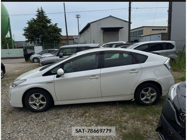 Toyota PRIUS 2011-05 7223629-19