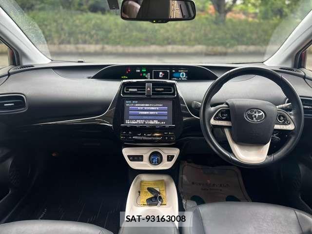 Toyota PRIUS 2017-05 7217934-1
