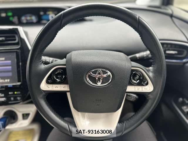 Toyota PRIUS 2017-05 7217934-2
