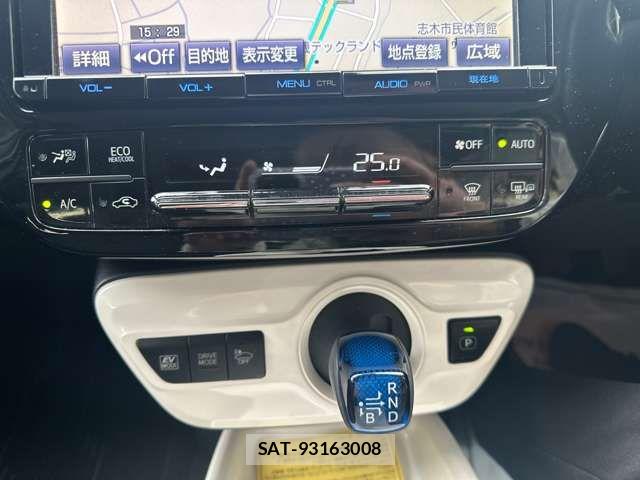 Toyota PRIUS 2017-05 7217934-6