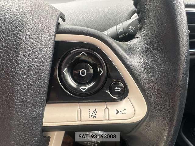 Toyota PRIUS 2017-05 7217934-8