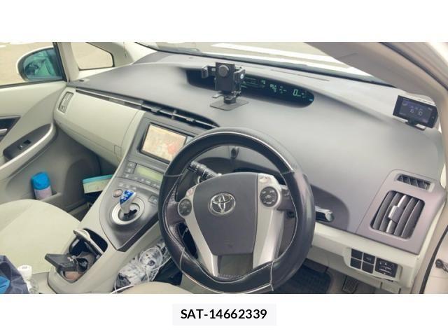 Toyota PRIUS 2011-07 7223639-14