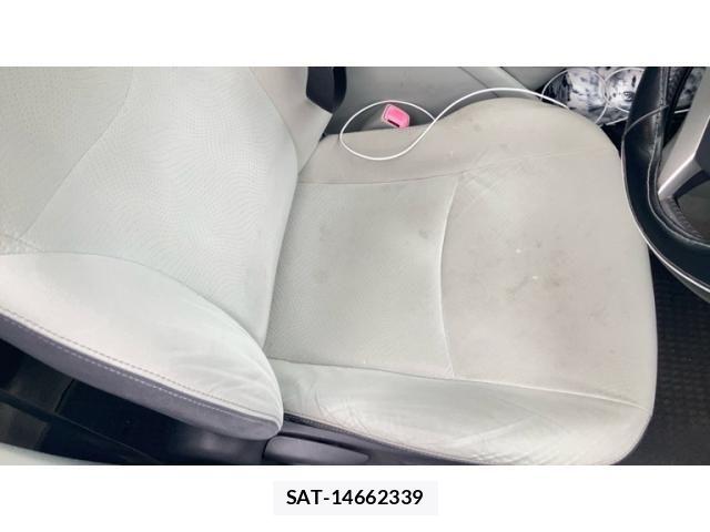 Toyota PRIUS 2011-07 7223639-16