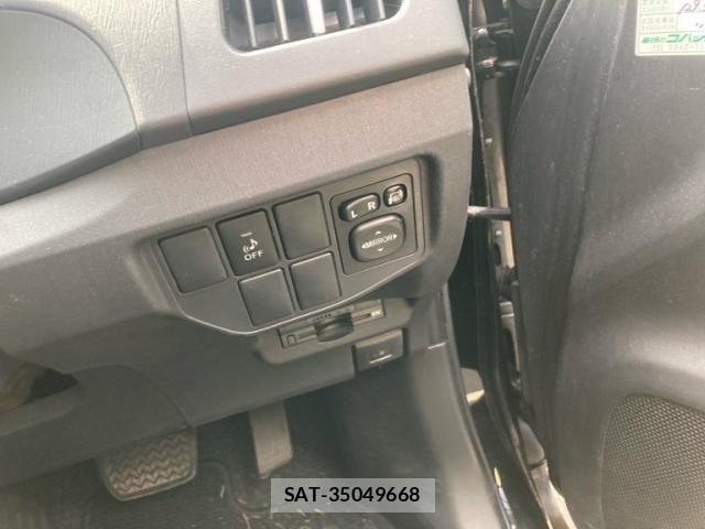 Toyota PRIUS 2015-02 7223683-10