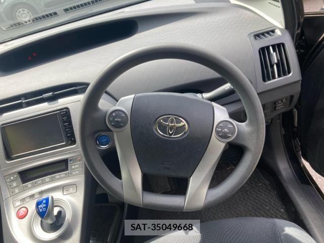 Toyota PRIUS 2015-02 7223683-11