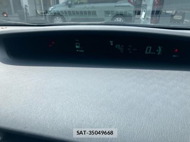 Toyota PRIUS 2015-02 7223683-12