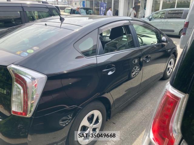 Toyota PRIUS 2015-02 7223683-3