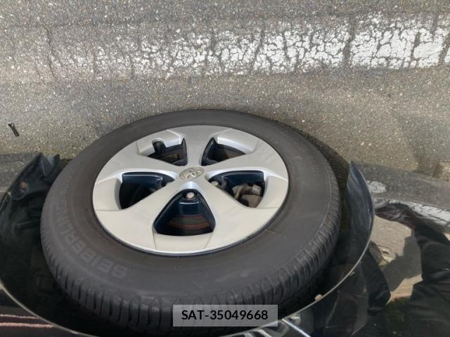 Toyota PRIUS 2015-02 7223683-6