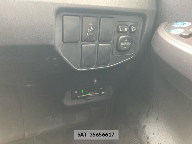 Toyota PRIUS 2013-03 7250110-10