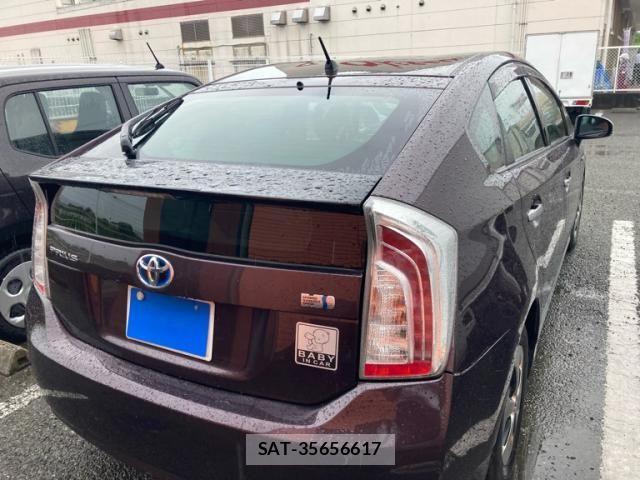 Toyota PRIUS 2013-03 7250110-1