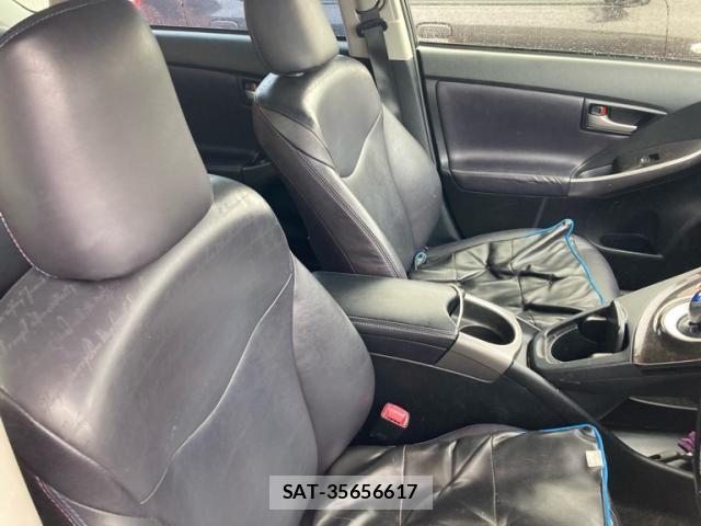 Toyota PRIUS 2013-03 7250110-8