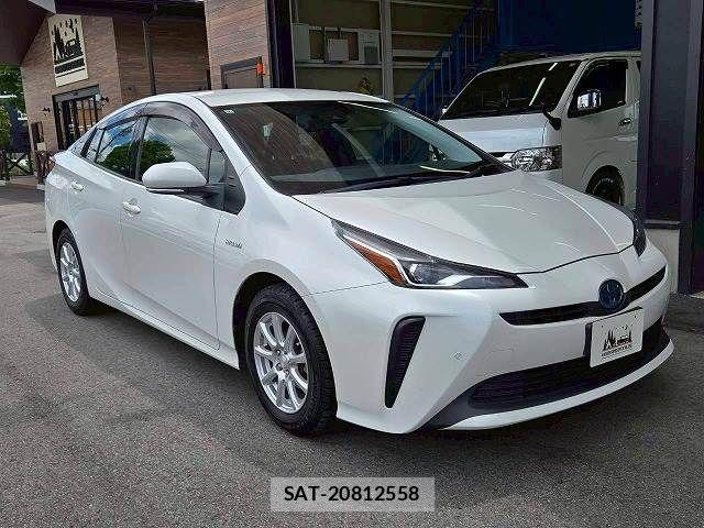 Toyota PRIUS 2019-07 7251939-15