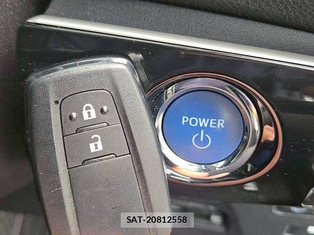 Toyota PRIUS 2019-07 7251939-7