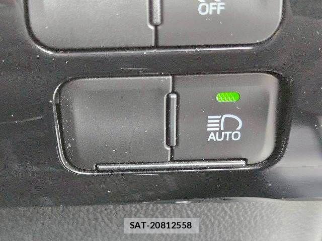 Toyota PRIUS 2019-07 7251939-8