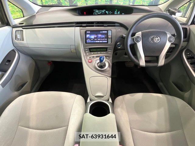 Toyota PRIUS 2013-01 7251959-1